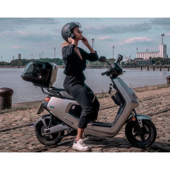 NIU NIU MQi+ Sport 25 km/h Standard Range Silver
