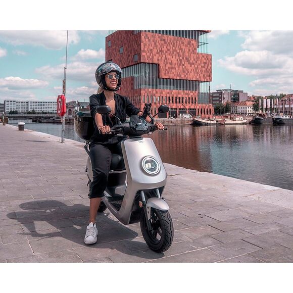 NIU NIU MQi+ Sport 45 km/h Standard Range Silver