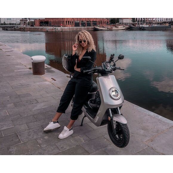 NIU NIU MQi+ Sport 45 km/h Standard Range Silver